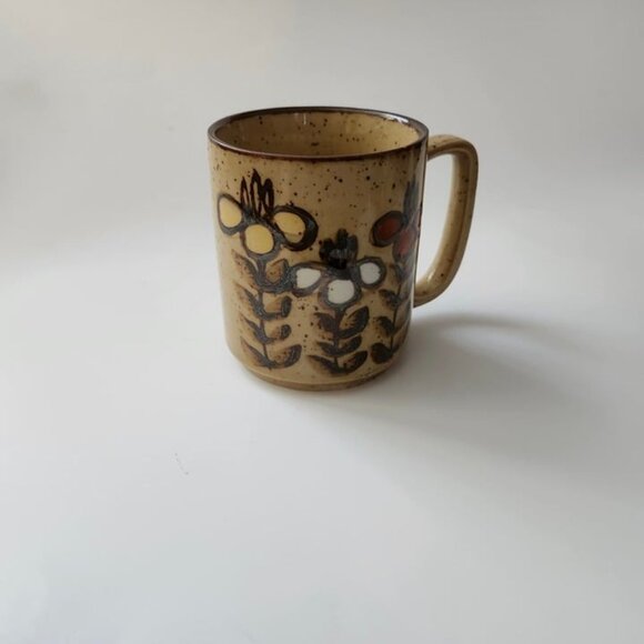 Hand-Painted Ceramic Mugs Set Of 2 With Floral Design Speckled Beige - Picture 6 of 9